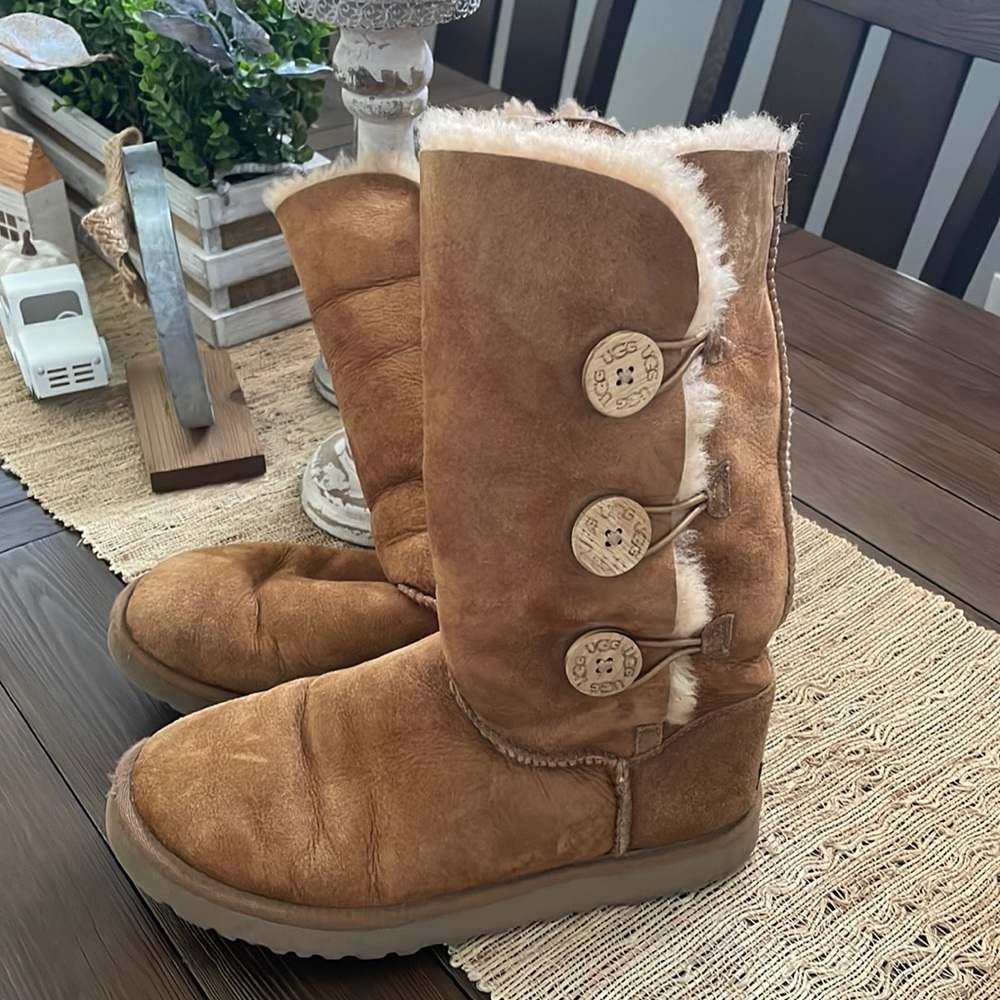 Ugg Bailey Button Triplet Boot Chestnut - image 8